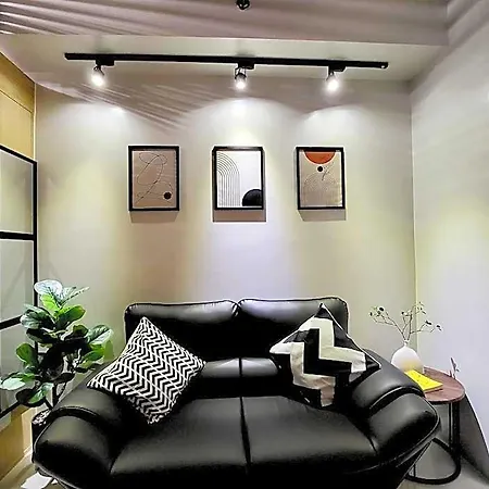 Serthomassmartpad @ The Grass Residences, Sm North Bridgeway, Mrt & Transport Hub