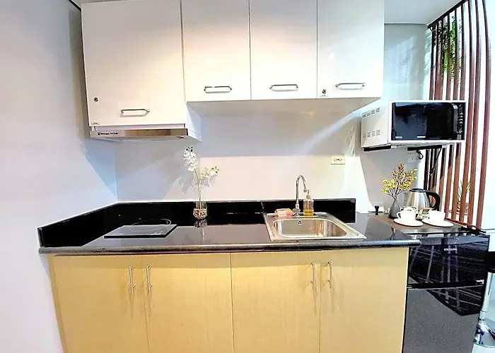 Serthomassmartpad @ The Grass Residences, Sm North Bridgeway, Mrt & Transport Hub 4*