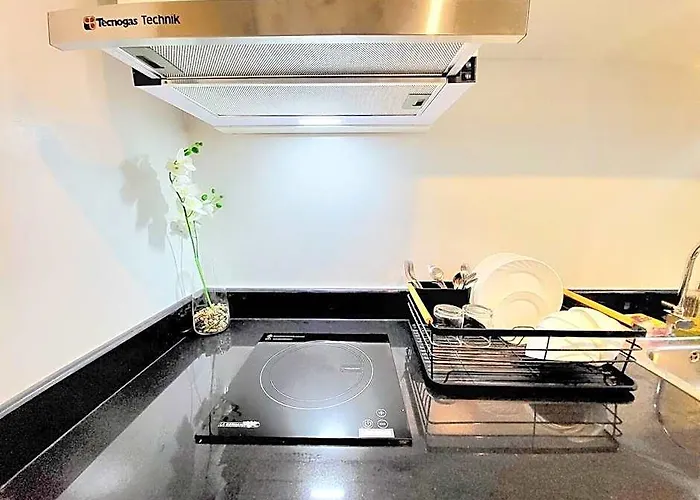 Serthomassmartpad @ The Grass Residences, Sm North Bridgeway, Mrt & Transport Hub 4*